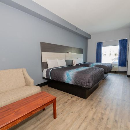 Jamestown Inn & Suites Riverdale Bagian luar foto