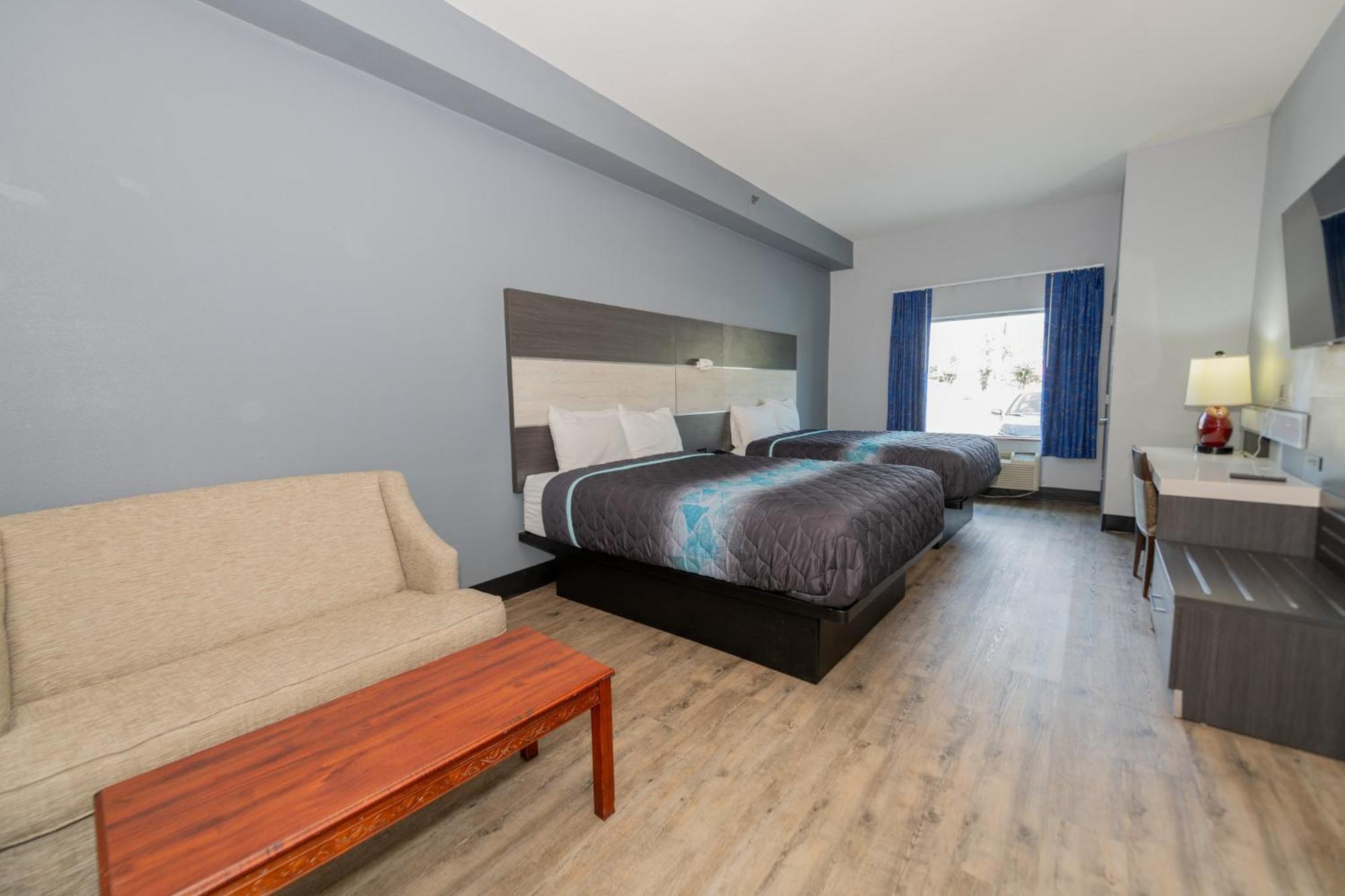 Jamestown Inn & Suites Riverdale Bagian luar foto