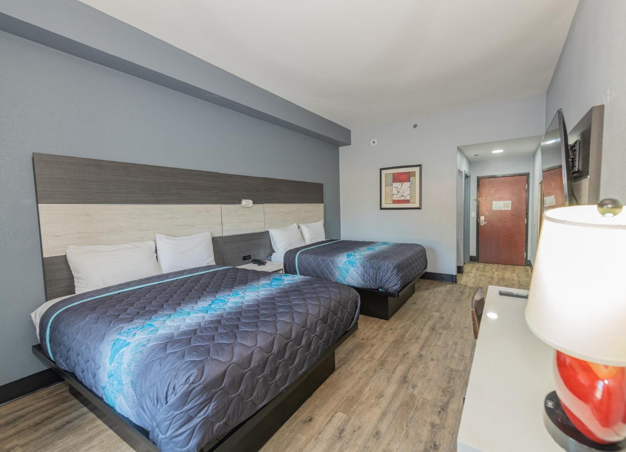 Jamestown Inn & Suites Riverdale Bagian luar foto