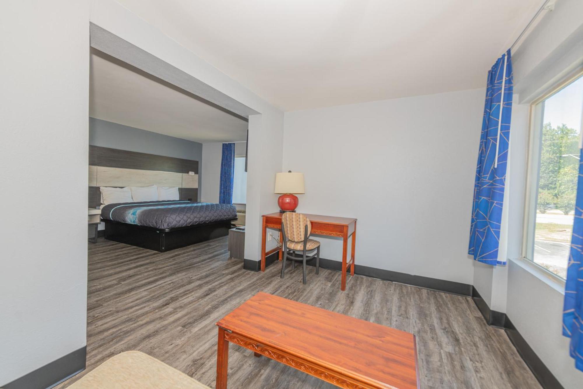 Jamestown Inn & Suites Riverdale Bagian luar foto