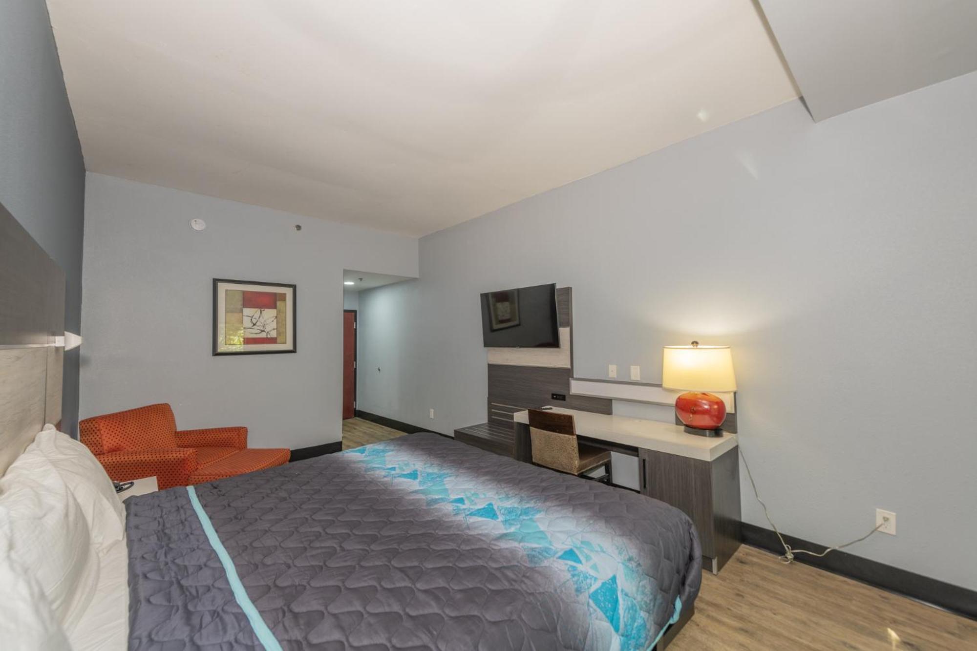 Jamestown Inn & Suites Riverdale Bagian luar foto